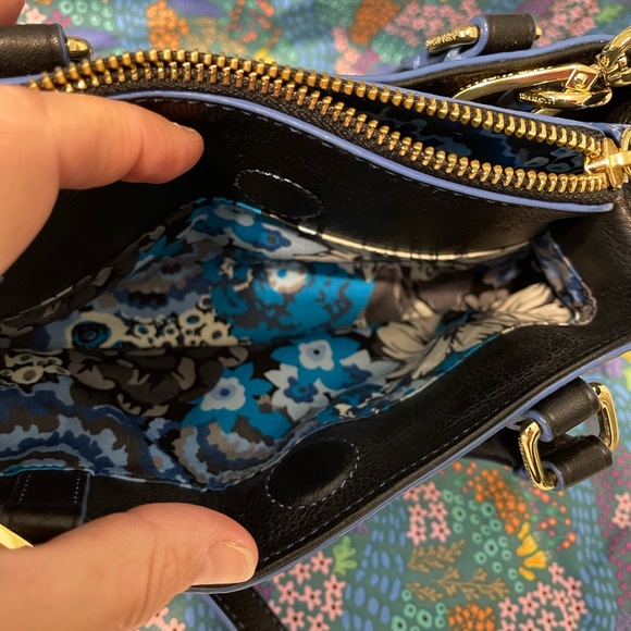 Black leather Vera Bradley bag - Picture 4 of 10